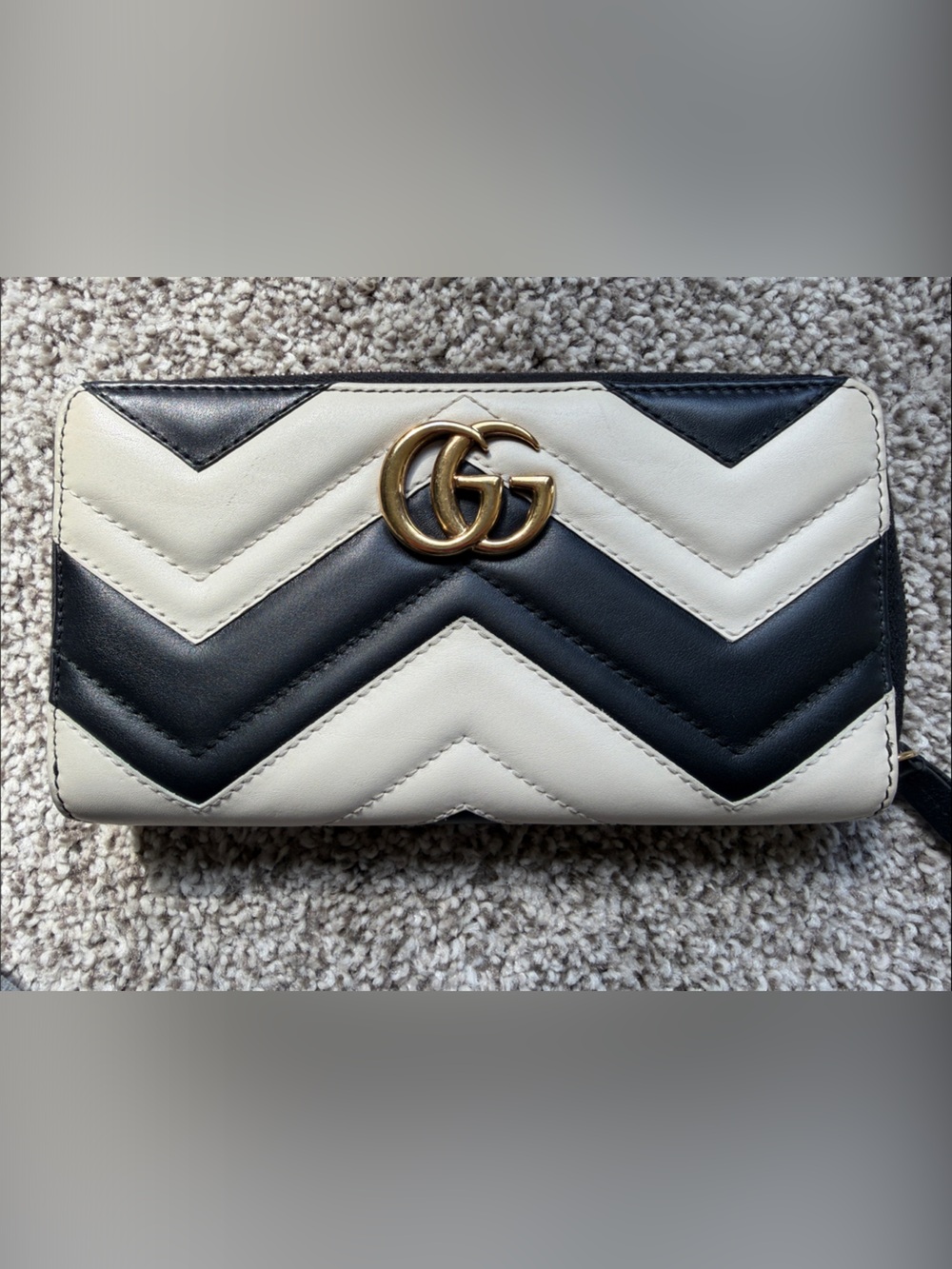 Gucci Chevron Leather Wallet - Black & Cream